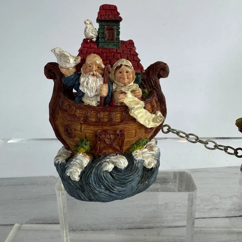 Vintage Noahs Ark Figurine Set 4 Piece Resin Animal Boat Chain Linked Decor